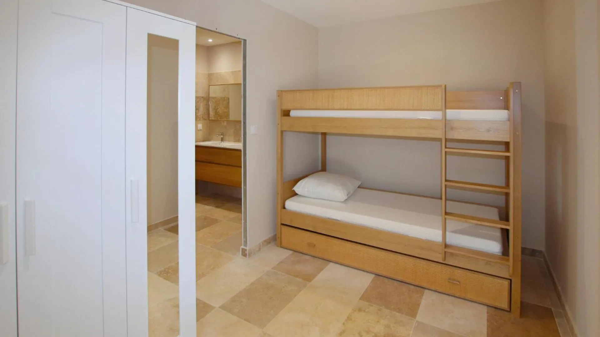 בית נופש Cozy Home In Suze La Rousse With Private Swimming Pool, Can Be Inside Or Outside