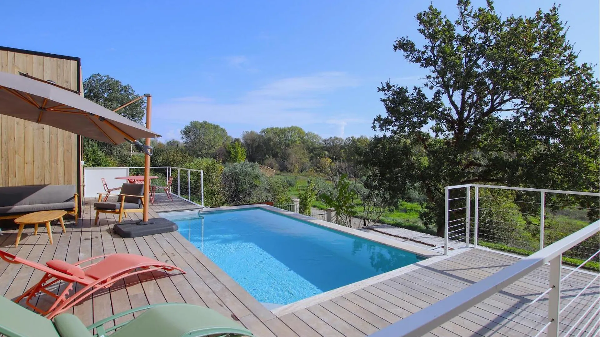 Cozy Home In Suze La Rousse With Private Swimming Pool, Can Be Inside Or Outside צרפת